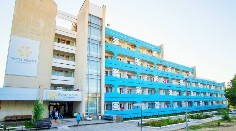 Отель Фемили Резорт (Family Resort) Отель Фемили Резорт (Family Resort)